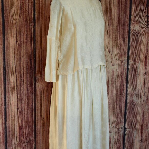 Vintage 1960s Blouse and Skirt, Ivory Silk Separates, Square Neckline 3/4 Sleeve - Picture 7 of 10